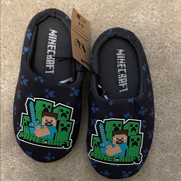 Vanilla Underground Other - Kids slip on Minecraft slippers